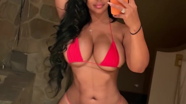 Ayisha Diaz Nude Showing Off Her Sexy Body