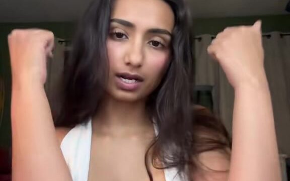 Shaghana Doyle Onlyfans Video Showing Off Her Big Breasts