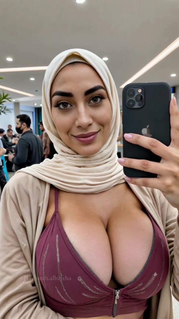 Sarah Albarcha New Porn Video Showing Off Her Big Tits